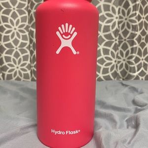 Pink 32 oz Large mouth Hydroflask !
